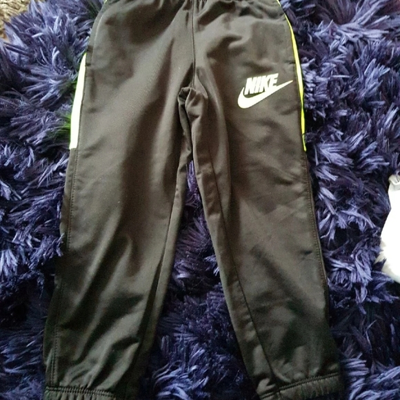 SOLD SOLD Nike tracksuit set & Carters jogger set - Picture 2 of 6